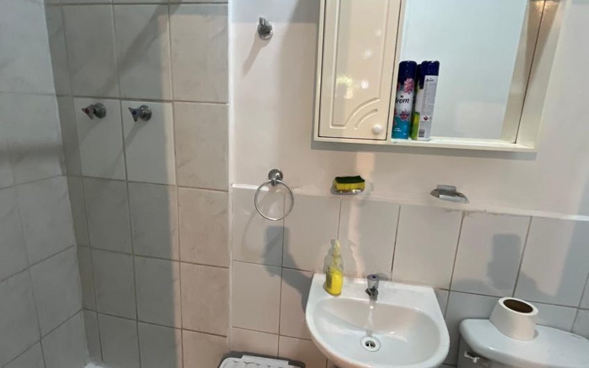 Miguel Leon Prado // Portugal