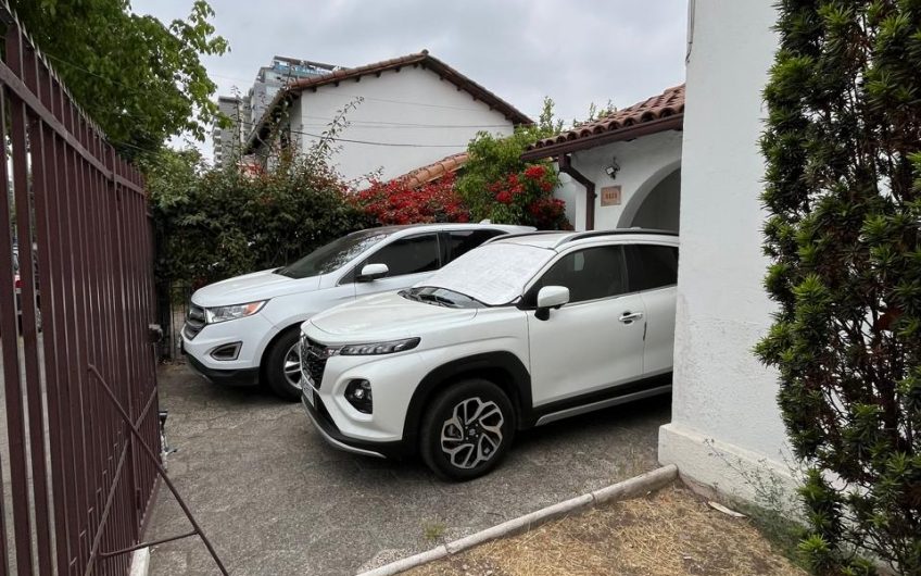 Av. Pedro De Valdivia // Guillermo Mann