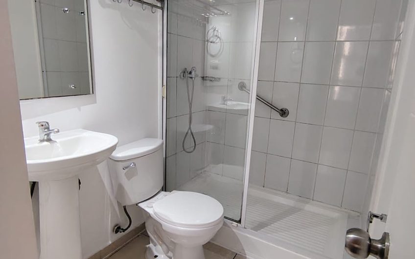 San Pablo // Estación de Metro Santa Ana