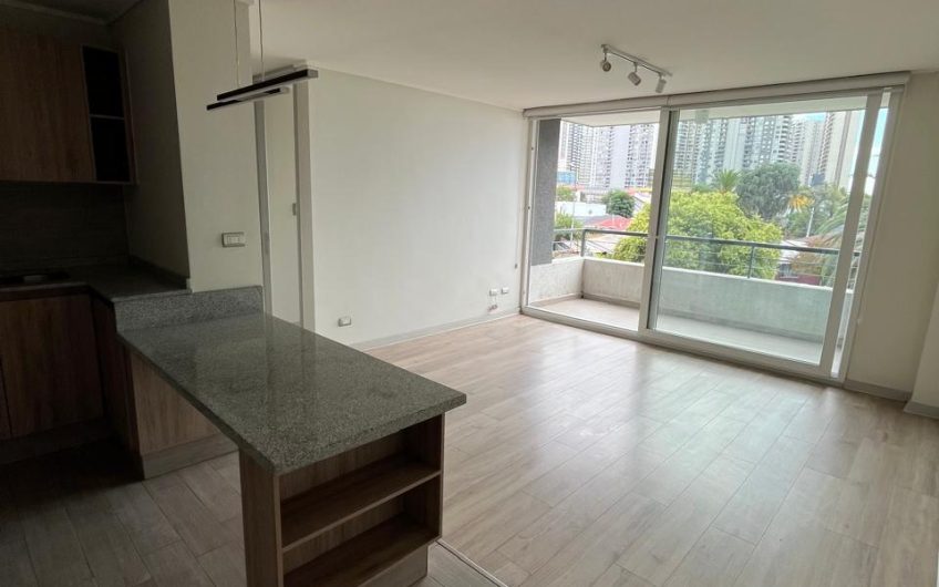 San Luis De Macul // Estacion De Metro Macul