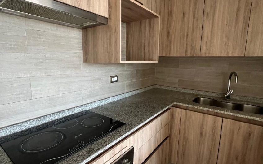 San Luis De Macul // Estacion De Metro Macul