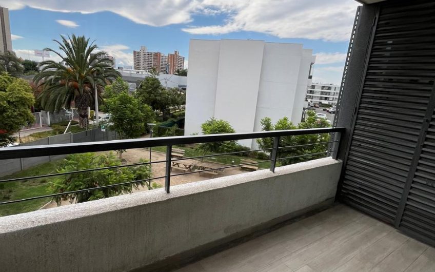 San Luis De Macul // Estacion De Metro Macul