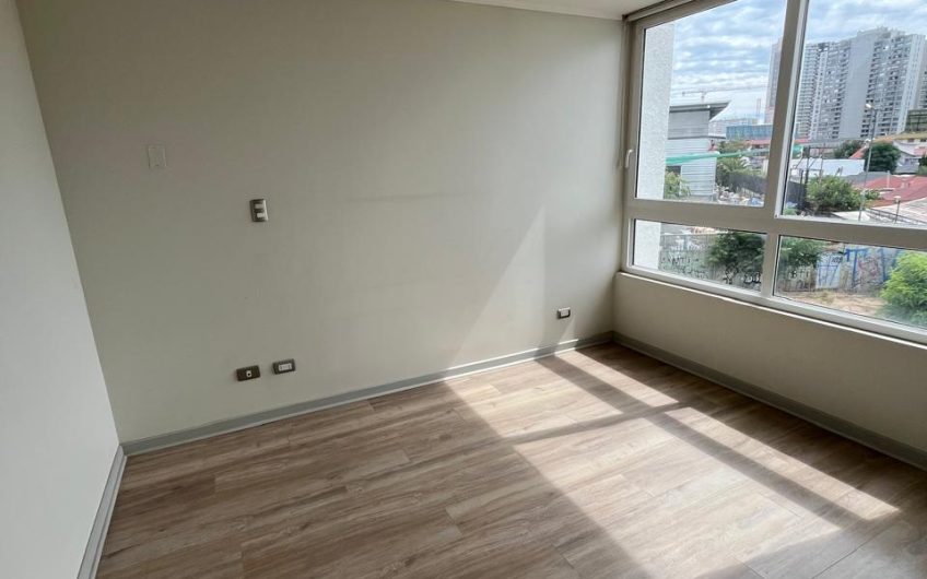 San Luis De Macul // Estacion De Metro Macul