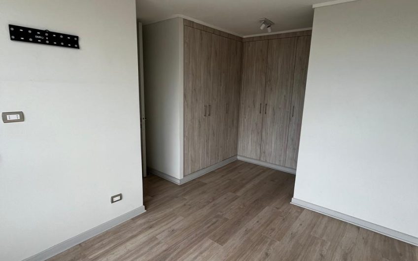 San Luis De Macul // Estacion De Metro Macul