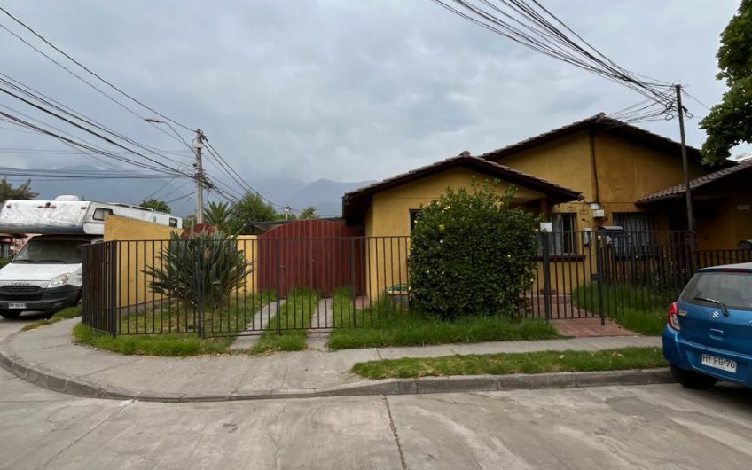 Los Avellanos // Avenida Tobalaba