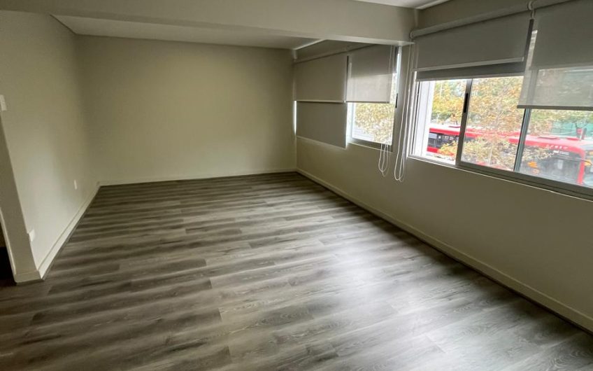 Avenida Apoquindo // Metro Escuela Militar