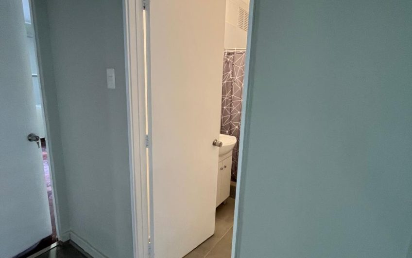 Avenida Apoquindo // Metro Escuela Militar