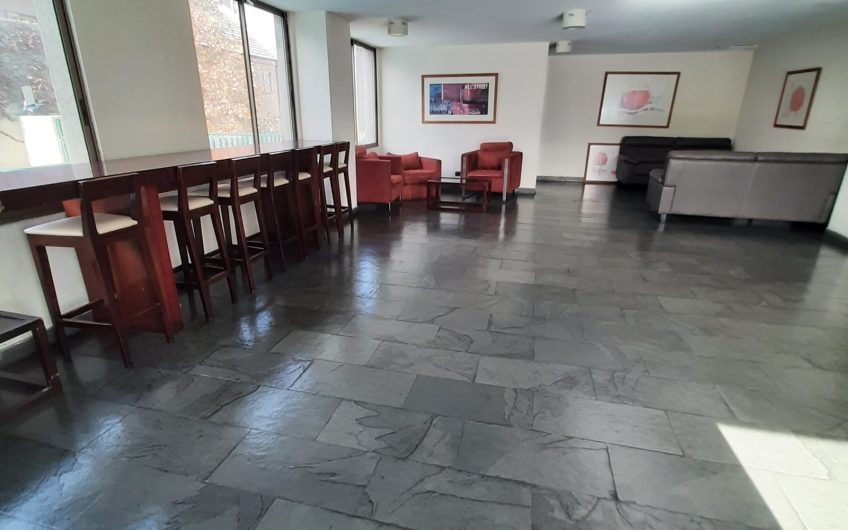 Avda. Irarrazaval // Metro Monseñor Eyzaguirre