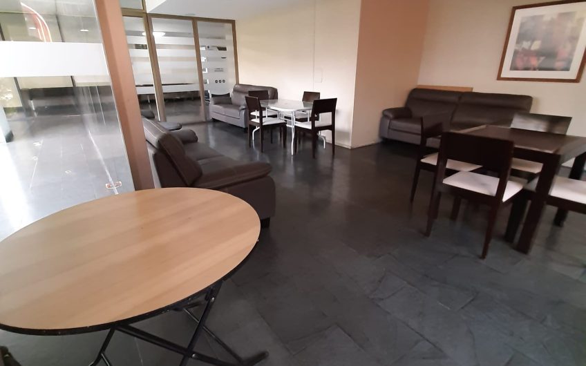 Avda. Irarrazaval // Metro Monseñor Eyzaguirre