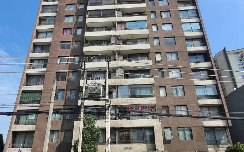 Avenida Fermin Vivaceta // Metro Plaza Chacabuco