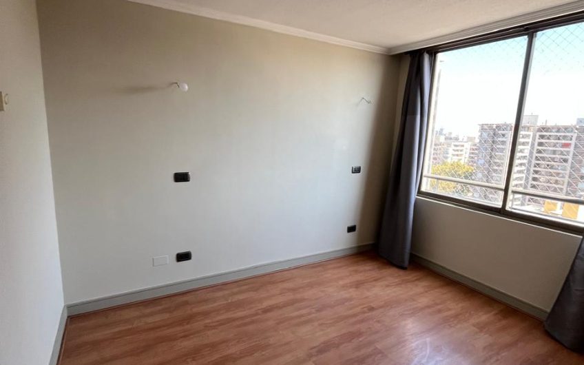 Avda. Irarrazaval // Metro Monseñor Eyzaguirre