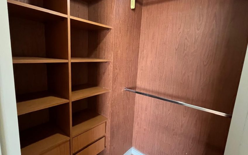 Avda. Irarrazaval // Metro Monseñor Eyzaguirre