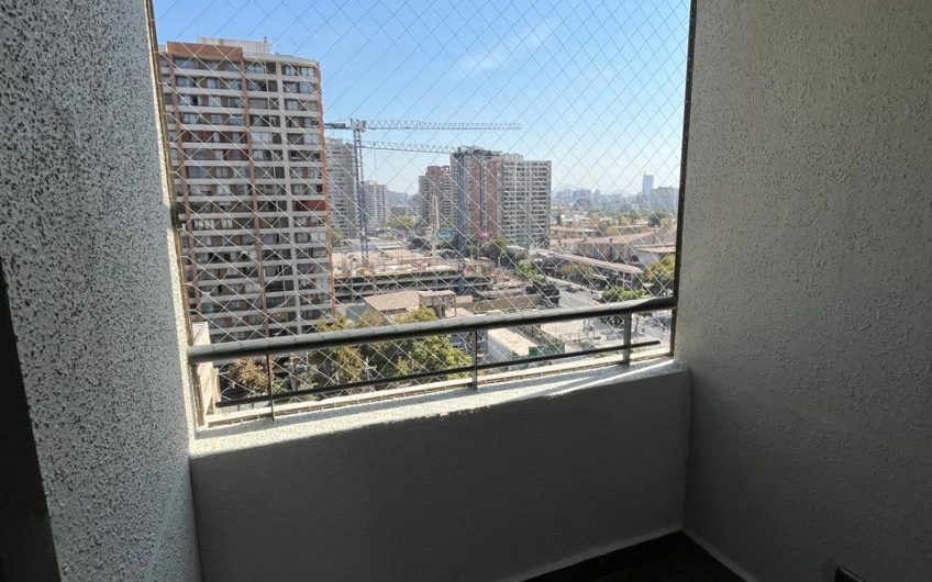 Avda. Irarrazaval // Metro Monseñor Eyzaguirre