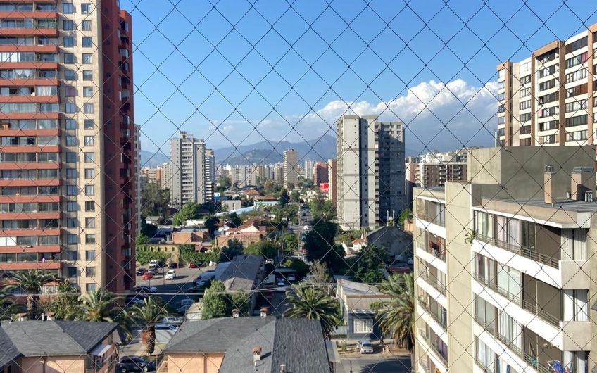 Avenida Lazo // Metro Lo Vial